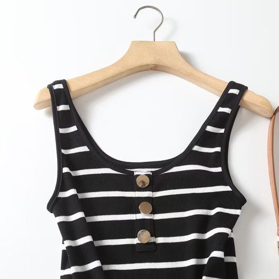 Large U-neck black and white striped vest T-shirt Large U-neck black and white striped vest T-shirt