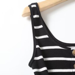 Large U-neck black and white striped vest T-shirt