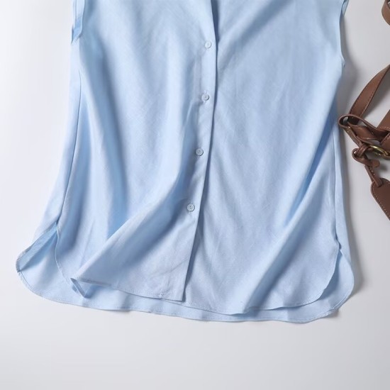 Mid-length denim shirt Mid-length denim shirt