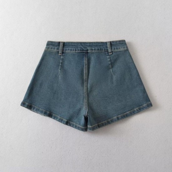 High waist denim shorts High waist denim shorts