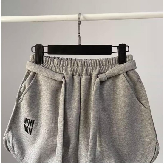High waisted shorts with elastic drawstring High waisted shorts with elastic drawstring