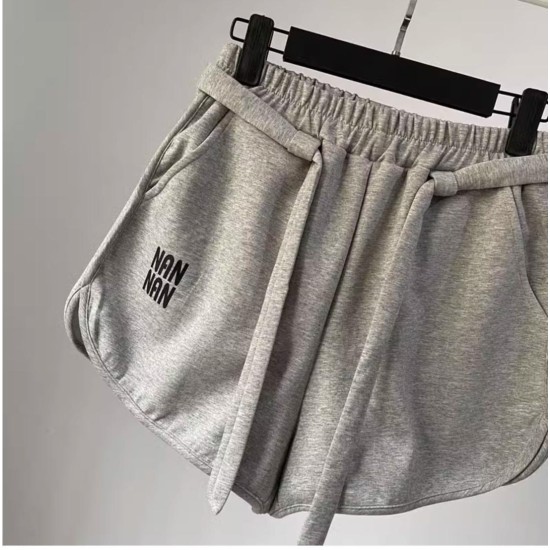 High waisted shorts with elastic drawstring High waisted shorts with elastic drawstring