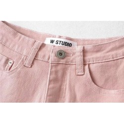 Hip-hugging slim denim shorts