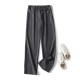 Fashionable straight trousers for commuting Fashionable straight trousers for commuting