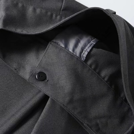 Fashionable straight trousers for commuting Fashionable straight trousers for commuting